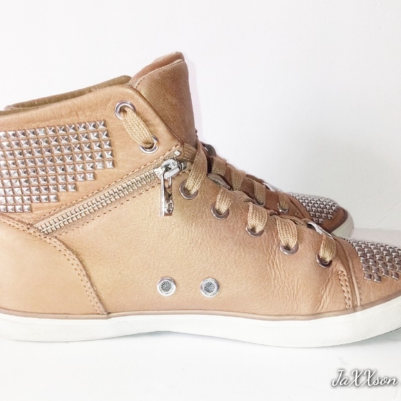 Michael Kors studded sneaker.   Size 6 - Picture 7 of 10